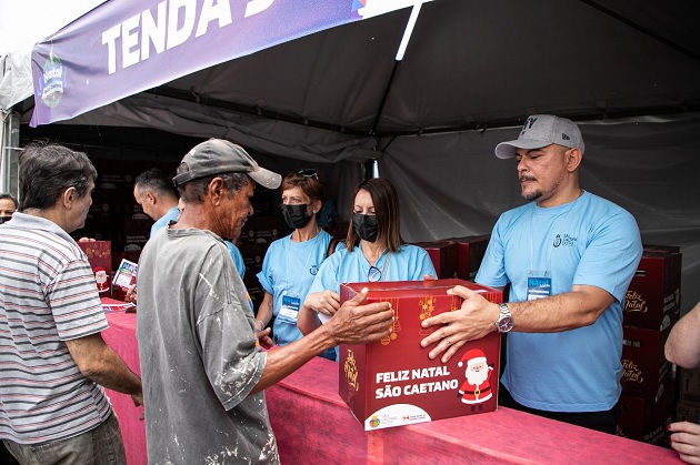 Empresário olimpiense promove arrecadação de brinquedos e alimentos para  serem doados neste natal - Voz Olimpiense