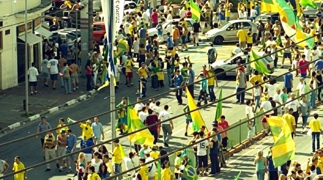 Avenida Goiás terá trecho interditado durante Jogo do Brasil neste domingo