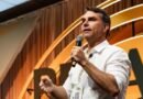 Flávio Bolsonaro visita São Caetano e reúne Empresários
